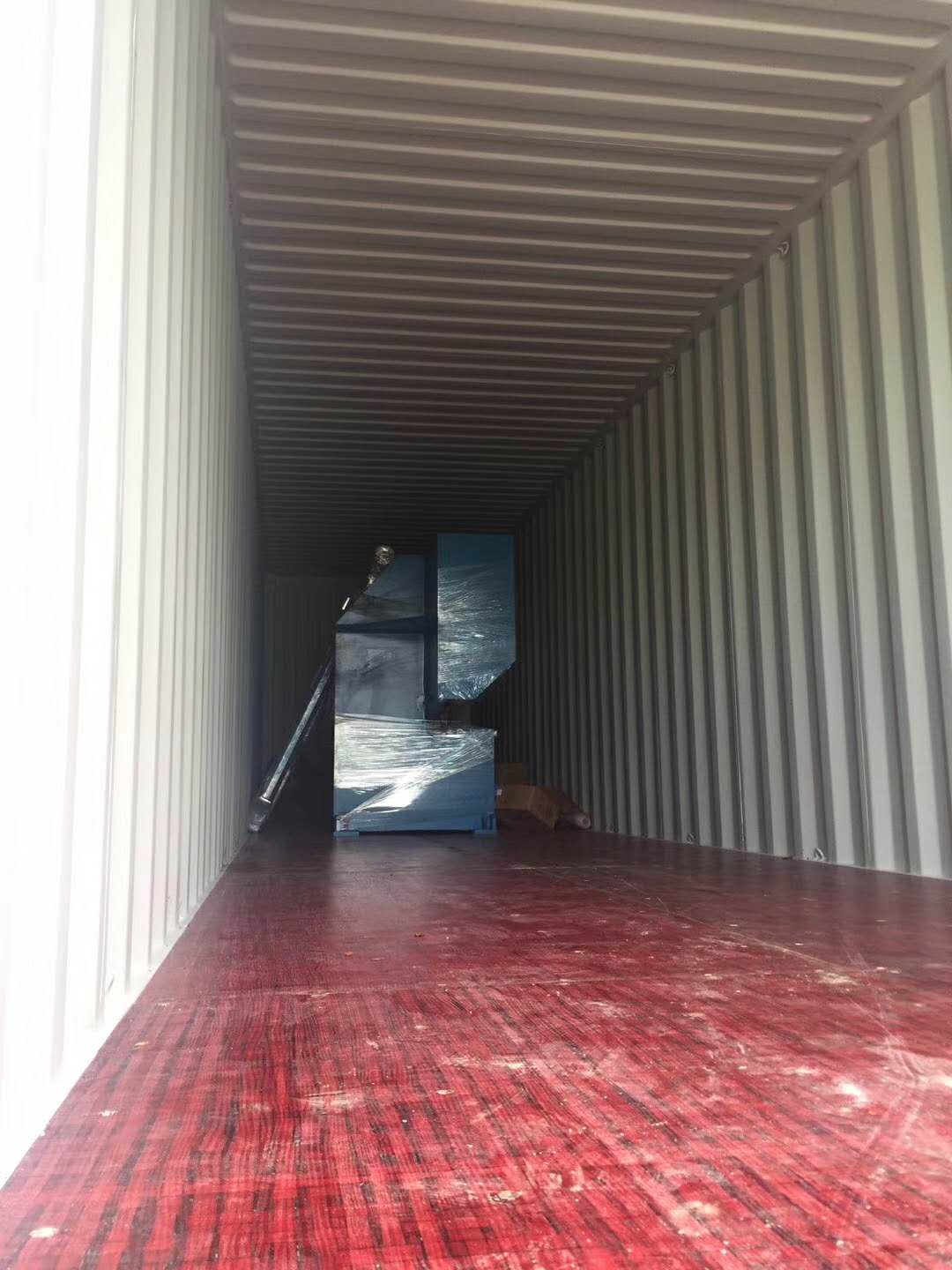 數(shù)控刨槽機裝柜，即將漂洋過海到美國