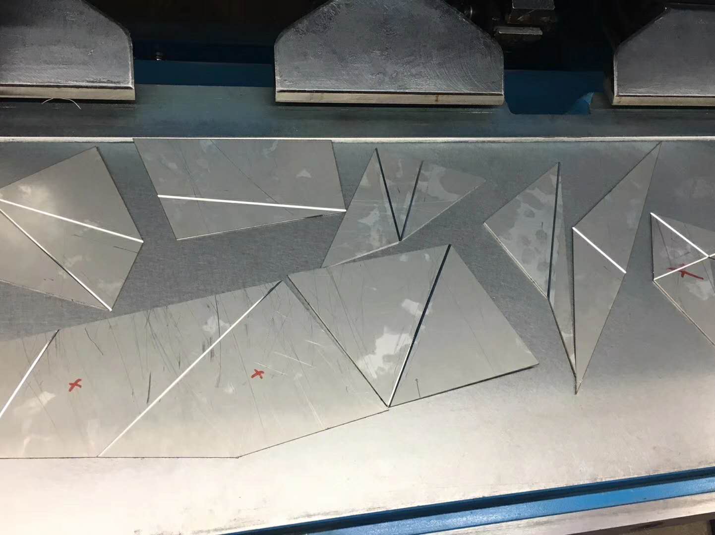 國(guó)輝刨槽機(jī)已抵達(dá)泰國(guó)，客戶很滿意